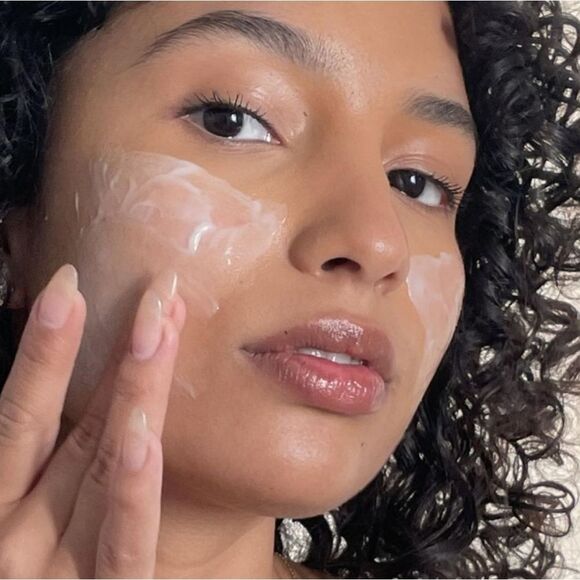 Kate Somerville Goat Milk Moisturizing Cleanser - Picture 5 of 8